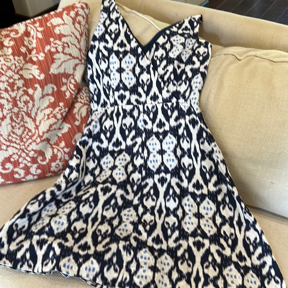 Gap small navy and cream sundress. Excellent condition